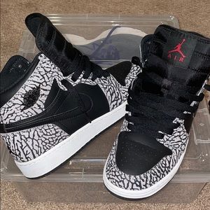 Retro Jordan 1s elephant print high top